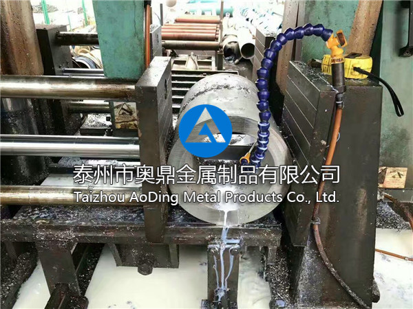 厚壁管鋸床切零